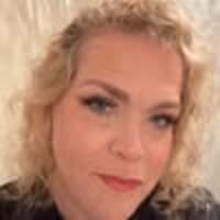 Vicki profile image