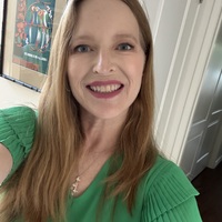 Hillary profile image