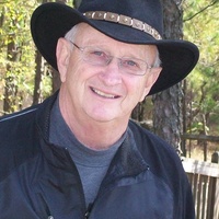 Tom profile image